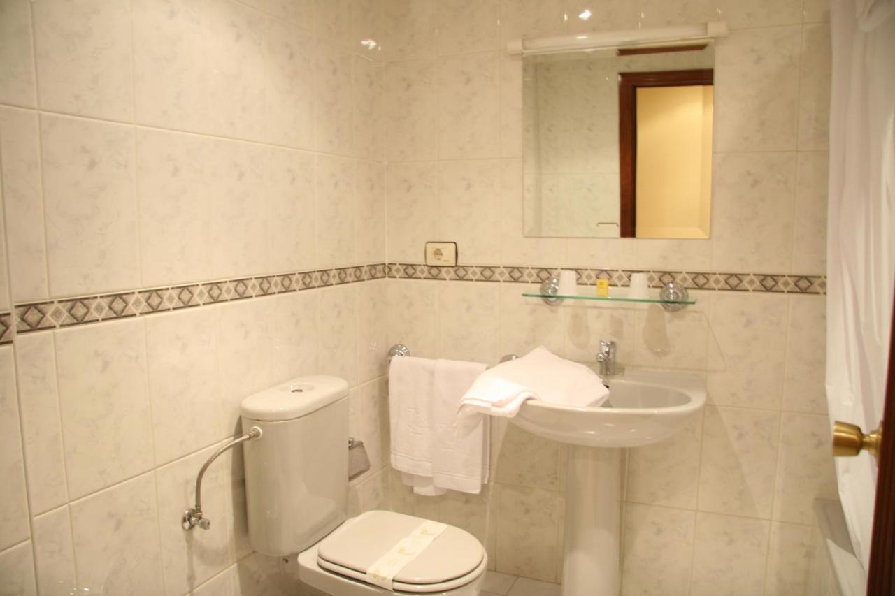 Hostal Ancla Dorada Віго Екстер'єр фото